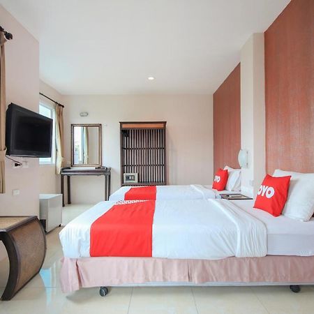 Oyo 75321 Gemma Patong Hotel Phuket Kültér fotó